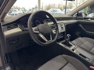 Volkswagen Passat B8 Variant Facelifting 2.0 TDI SCR 150KM 2023 Volkswagen Passat Business ACC LED Hak CarPlayAndroid Auto Podgrzewan, zdjęcie 6