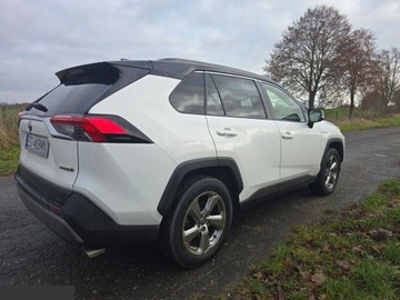 Toyota RAV4 V SUV 2.5 Hybrid Dynamic Force 218KM 2020 Toyota RAV4 2.5 Hybrid Comfort 4x2 218KM 2024r, zdjęcie 6