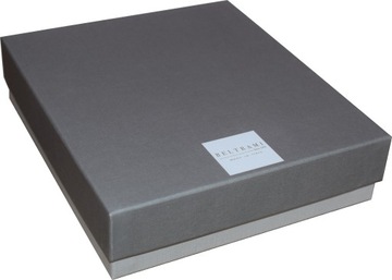 SREBRNA RAMKA NA ZDJĘCIE 10X15 KOMUNIA DZIEWCZYNKA GRAWER