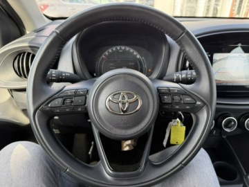 Toyota Aygo X 1.1 VVT-i 72KM 2023 Toyota Aygo X Automat*CarPlay*Tylko 42000km, zdjęcie 19