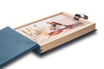 Коробка для деревянных гравюр с бархатной крышкой с гравировкой, 15х23 см.