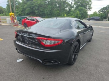 Maserati GranTurismo 2016 Maserati GranTurismo Sport Coupe 2016 4.7 Benzyna 454KM, zdjęcie 3