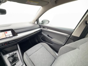 Volkswagen Golf VIII Hatchback 1.5 TSI EVO 130KM 2022 Volkswagen Golf Life 1.5 TSI 130KM, Serwis ASO, Gwarancja, FV23 1.5 129KM, zdjęcie 22