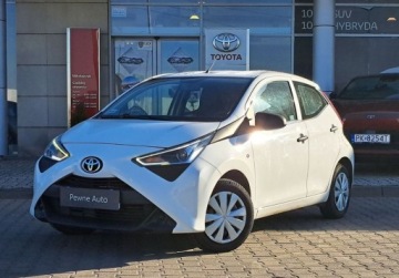 Toyota Aygo II Hatchback 3d Facelifting 1.0 VVT-i 72KM 2019 Toyota Aygo Toyota Aygo 1.0 VVT-i X Comfort 72KM 2019 Benzyna 72KM, zdjęcie 2