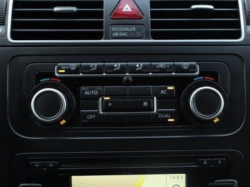 Volkswagen Touran II 1.6 TDI 105KM 2011 VW Touran 1.6 TDI, Navi, Klima, Klimatronic, zdjęcie 12