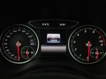 Mercedes Klasa A W176 Hatchback 5d Facelifting 180 122KM 2015 Mercedes A 180 półskóra navi grzane fotele, zdjęcie 21