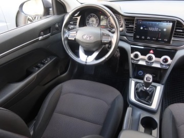 Hyundai Elantra VI Sedan 1.6 MPI 128KM 2019 Hyundai Elantra 1.6 CVVT, Salon Polska, zdjęcie 6