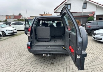 Toyota Land Cruiser IV 3.0 D-4D 163KM 2003 Toyota Land Cruiser 3,0 D 163 KM 4x4 7-osob GWARANCJA Zamiana Zarejestrowa, zdjęcie 24