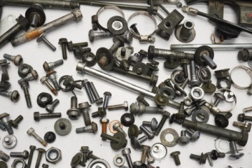 YAMAHA FZS 1000 FAZER 01-05 БОЛТЫ ВИНТЫ