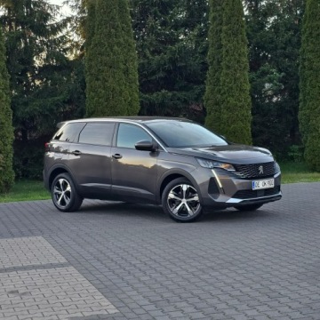 Peugeot 5008 II Crossover Facelifting 1.2 PureTech 130KM 2021 Peugeot 5008 II 1.2 Benzyna 130KM 7 foteli, Serwis, zdjęcie 5