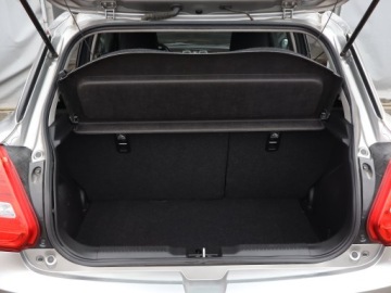 Suzuki Swift VI Hatchback Facelifting 1.2 DualJet SHVS 83KM 2021 Suzuki Swift 1.2, Salon Polska, 1. Właściciel, zdjęcie 13