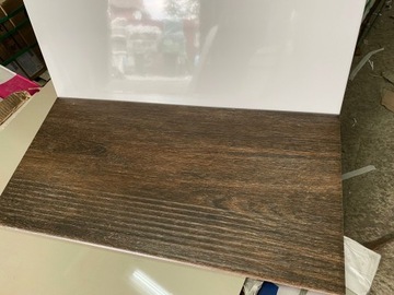Gres drewno 30x60 stopnica + podstopnia biała lux