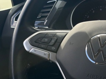 Volkswagen Tiguan II SUV Facelifting 1.5 TSI 150KM 2022 Volkswagen Tiguan pakiet zimowy, tempomat aktywny, lane assist, 1.5 Benzyna, zdjęcie 15