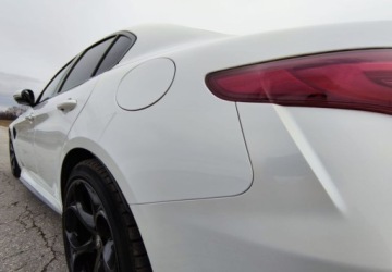 Alfa Romeo Giulia II Sedan 2.9 V6 510KM 2017 Alfa Romeo Giulia Alfa Romeo Giulia 2.9 V6 Bi-Turbo AT8 Quadrifoglio 2.9, zdjęcie 10