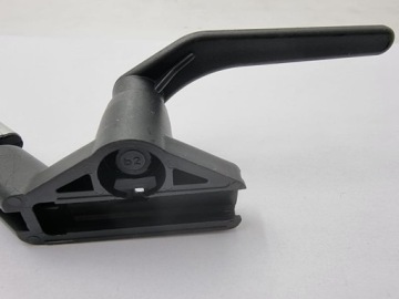 Кронштейн замка для окна прицепа 275мм Ручка правая