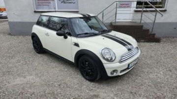 Mini One II Hatchback 1.4 95KM 2008 MINI ONE 1,4 benzyna 95 KM klima zarejestrowany 1.4 Benzyna 95KM, zdjęcie 9
