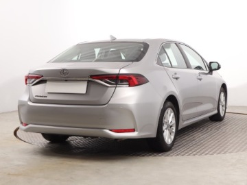 Toyota Corolla XII Sedan 1.5 VVT-i 125KM 2022 Toyota Corolla 1.5 VVT-i, Salon Polska, zdjęcie 4