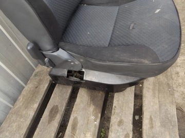 BERLINGO I FACELIFT SEDADLO LEVÝ PŘEDNÍ ŘIDIČE