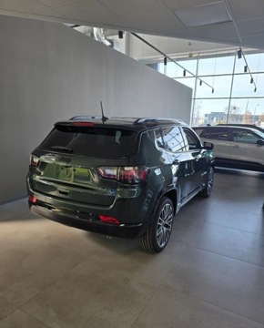 Jeep Compass II 2024 Jeep Compass Fabrycznie nowy 1.3 Benzyna 130KM, zdjęcie 4