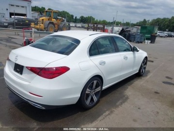 Mercedes 2022 Mercedes-Benz Klasa C 2022 Mercedes-Benz C-Class C 300 Sedan 2.0 Benzyna, zdjęcie 5