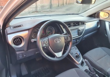 Toyota Auris II Touring Sports Hybrid 135 136KM 2014 Toyota Auris Hybryda Kamera GetHelp 1.8 Hybryda 136KM, zdjęcie 10
