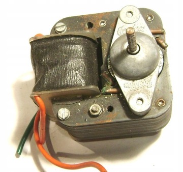 Silnik do magnetofonu szpulowego ? Z WOJSKA