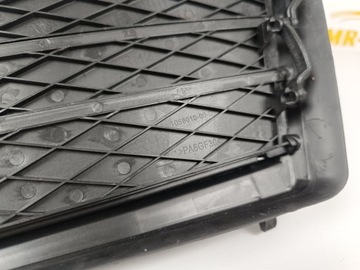 TESLA MODEL S PRAWA ŻALUZJA KRATKA KIEROWNICA POWIETRZA 1058010-00-D