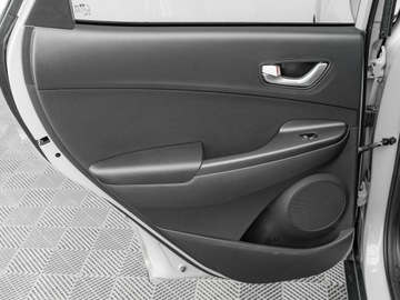 Hyundai Kona I Crossover Facelifting 1.6 T-GDI 198KM 2021 Hyundai Kona WD0745U#1.6 T-GDI Style DCT Podgrz.f, zdjęcie 23