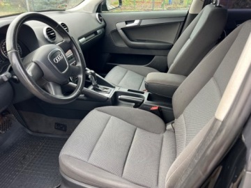Audi A3 8P Hatchback 3d 1.6 102KM 2009 Audi a3 AUTOMAT KLIMATYZACJA PARKTRONIC EL.SZYBY EL.LUSTERKA GWARANCJA SER, zdjęcie 4