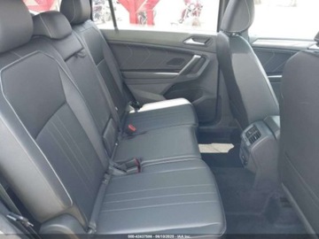 Volkswagen Tiguan II 2023 Volkswagen Tiguan 2023 Volkswagen Tiguan 2.0T SE R-Line Black FWD 2.0 184KM, zdjęcie 11