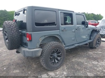 Jeep Wrangler III Unlimited Facelifting 3.6 V6 286KM 2015 Jeep Wrangler 2015 Jeep Wrangler Unlimited 4WD 4dr Sport 3.6 Benzyna 285KM, zdjęcie 3