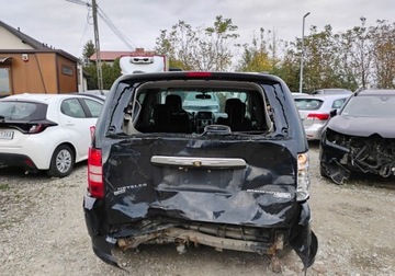 Chrysler Grand Voyager 2.8 CRD 163KM 2010 Chrysler Grand Voyager 2010r, 2.8 DIESEL. AUTOMAT. Uszkodzony tyl. Jezdzi, zdjęcie 23