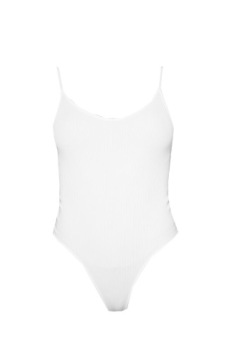 БЕЛЫЙ БОДИ PRETTYLITTLETHING НА ТОНКИХ ЛЕМЕНЯХ R.S J272113