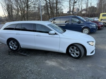 Mercedes Klasa E W213 Cabrio 2.0 200 184KM 2017 Mercedes E 200 Full-led. Automat Niski przebieg., zdjęcie 3
