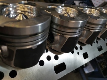 Двигатель автомобиля OPEL VIVARO MOVANO 2.5 DCI