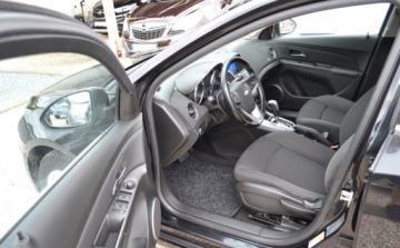 Chevrolet Cruze Sedan 2.0 VCDI 16V DOHC 163KM 2012 Chevrolet Cruze Bezwypadkowe - Automat - Niski przebieg - Oplacony 2.0, zdjęcie 4