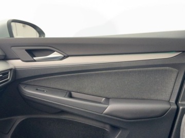 Volkswagen Golf VIII Variant 1.5 eTSI 130KM 2023 Volkswagen Golf 1.5 eTSI FV 23 Gwarancja 1.5 Benzyna 129KM, zdjęcie 28