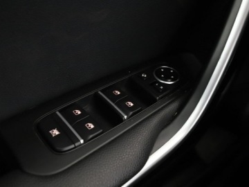 Kia XCeed PHEV 1.6 GDi Plug-in Hybrid 141KM 2021 Kia XCeed PHEV automat full LED klima auto navi, zdjęcie 39