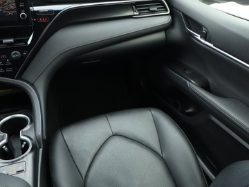 Toyota Camry IX Sedan 2.5 Hybrid Dynamic Force 218KM 2021 Toyota Camry 2.5 Hybrid, Salon Polska, zdjęcie 7