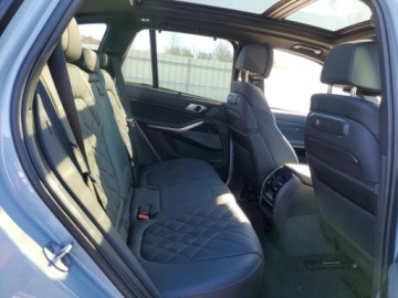 BMW X5 G05 2024 BMW X5 M 2024 r., 4,4L X5 M60I 4.4 Benzyna 523KM, zdjęcie 10