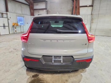 Volvo XC40 2025 Volvo XC 40 Plus 2025 2.0 Benzyna 194KM, zdjęcie 2