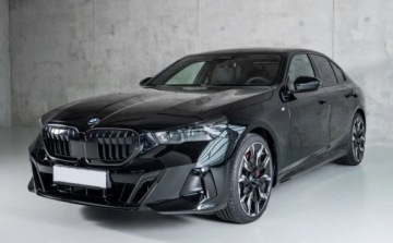 BMW Seria 5 G90-91 2026 BMW Seria 5 540d xDrive, Panorama, M sport, Pakiet Travel, Bowers, 21 cali, zdjęcie 1