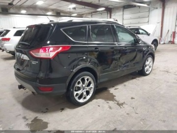 Ford Escape III 2015 Ford Escape 2.0 benzyna 240KM 4X4 wersja TITANIUM mala szkoda i maly przeb, zdjęcie 3