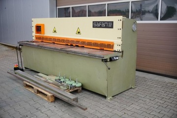 Гильотинные ножницы по металлу SAFAN VS 3100 x 6 мм CNC