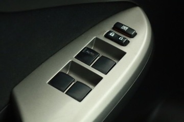 Toyota Corolla X Sedan 1.6 i 16V VVT-i 124KM 2008 Toyota Corolla 1.6 Dual VVT-i, Salon Polska, zdjęcie 12