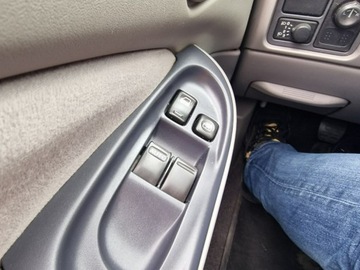 Nissan Almera II Hatchback 1.5 90KM 2003 Nissan Almera 1.5 Benzyna 90 KM, Klimatyzacja, El., zdjęcie 8