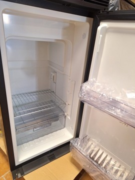 Компрессорный холодильник Dometic RC10.4S.70 12 В