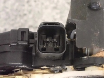 MITSUBISHI COLT 5D 04- CZ3 ZÁMEK DVEŘE ZADNÍCH LEVÝCH Z TÁHLO EVROPA