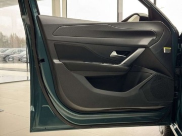 Peugeot 2023 Peugeot 308 Active Pack CarPlayAndroid Auto LED Czujniki parkowania, zdjęcie 9