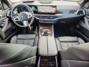 BMW X7 2025 BMW X7 Xdrive40i 2025 3.0 Benzyna 375KM, zdjęcie 8